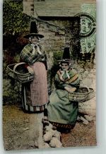 Holyhead 1909 Foto AK Tracht Frauen Ort lt. Stempel Mrke bildseitig