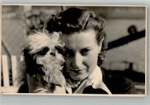 Frau Yorkshire Terrier