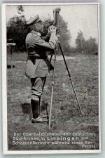 General von Linsingen am Scherenfernrohr während eines Gefechts WK I Verlag Imberg & Lefson 228 General