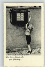 Kleines Kind steckt einen Brief ein Foto 1940 AK Briefkasten