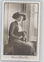 Prinzessin Viktoria Luise mit Dackel Nr. 4509 NPG Adel Prinzessin Victoria Luise