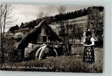 Wassermühle, Frau in Tracht 1950 Foto AK Schwarzwaldmühle
