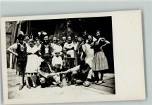 Trachtengruppe mit einem Akkordeon Foto ca 1950 AK Ziehharmonika