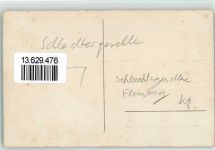 24937 W2390 Flensburg Privatfoto AK Gruppenaufnahme Schlachtergesellen Rinder Flagge Ort handschriftlich