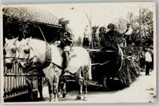 98553 O6056 Schleusingen Foto AK Festumzug Mottowagen Ort handschriftlich