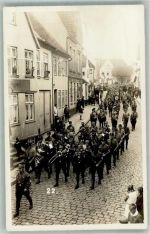 W2440 Oldenburg in Holstein Aufmarsch der SA durch die Straßen SA Privatfoto AK