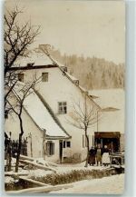 91344 W8551 Muggendorf , Oberfr Privatfoto AK Wohnhaus Winter Ort handschriftlich