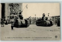 Paris Les Fetes de la Victoire 1919 Les Tanks Panzer WK I passant Arc de Triomphe Patriotik WK I, Frankreich
