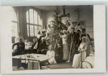 Weihnachten geschmückter Tannenbaum Krankenschwester Lazarett WK I Privatfoto AK