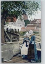 Trachtenkinder aus Volendam mit Strickzeug Stricken 1915