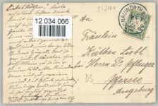 Mutter wacht am Bett des Kindes und strickt Stricken 1909