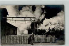 Haus brennt - Feuerwehr im Einsatz Foto ca 1930 AK Feuerwehr