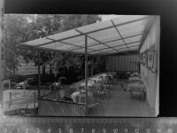 58840 W5970 Ohle GLASNEGATIV Terasse, Gasthaus