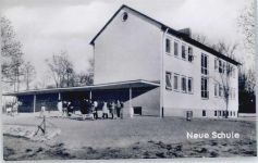 65824 W6231 Schwalbach am Taunus - neue Schule, (keine Ak-Einteilung)