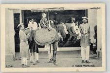 Kind bei Hindu-Hochzeit auf dem Pferd Asiat.Volkstyp