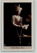 NPG 1506 - Kaiserin beim Buch lesen AK Gute Erhaltung Kaiserin Auguste Victoria Foto AK