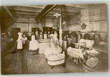 Beruf Nonnen Wäscherei Frauen bei der Arbeit Klosterschule? Waschfrau 1918 Privatfoto AK