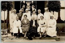 36433 O6200 Bad Salzungen Privatfoto KEINE AK Gruppenfoto Solbad Kurhaus