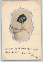 Frauenkopf als Foto mit Fächer im Barock Silberrahmen ca 1902 AK Haarmode Prägedruck