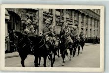 W5021 Köln Altstadt-Nord 103 Soldaten zu Pferd während einer Parade Ort lt. Fotograf Kämmerer Kavallerie WK II Foto AK