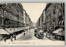 69000 Lyon Foto AK Geschäft Straßenbahn La Rue de la Republique