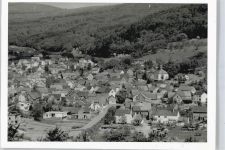 35792 W6293 Niedershausen - Foto Haus Straße Auto Wald Berg