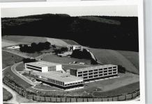 65321 W6209 Springen , Untertaunus - Foto Feld Haus Berg Baum
