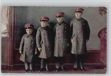 Söhne des Kronprinzen in Uniform 1915 AK Adel Kronprinzenpaar