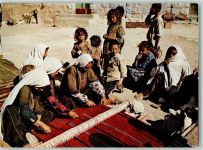 Beduin Women weaving Carpet Motiv Israel