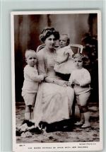 Queen Victoria of Spain with her children - Rotary Photo 281 P - gute Erhaltung Adel Spanien