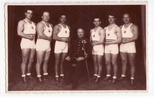 Wien mit Polizeisportvereinigung ungelaufen Gute Erhaltung.