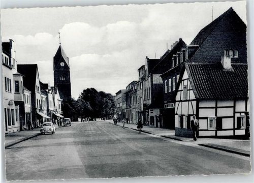 Langenfeld Solinger Straße, Blick zur Kirche