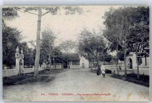 Tonkin Caobang Pagode dans la Rue principale