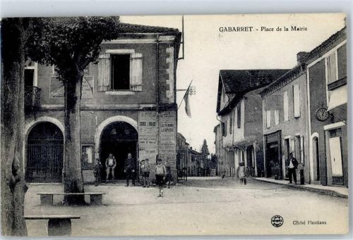 Gabarret Place de la Mairie