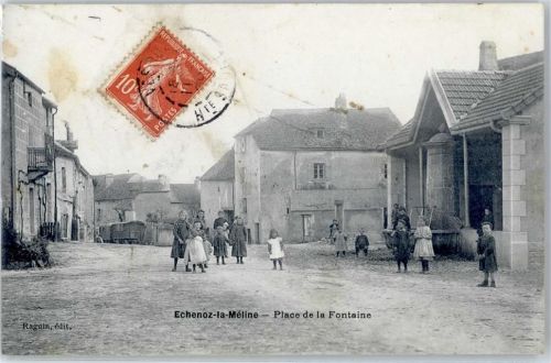 Echenoz-la-Meline Kinder Place de la Fontaine