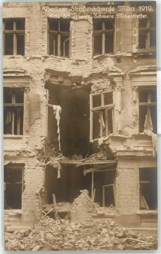 Berlin Mitte Strassenkampf Alte Schützenstrasse Zerstörtes Haus NPG