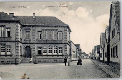 Neuhofen Hauptstraße Schulhaus