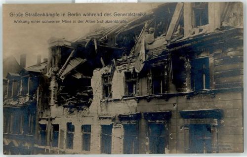 10115 W1000 Berlin Mitte Foto AK Strassenkampf Alte Schützenstrasse Zerstörtes Haus