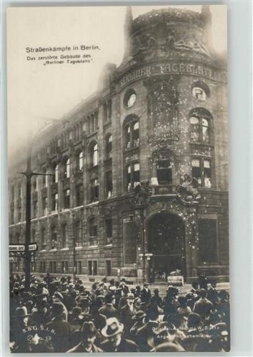 10115 W1000 Berlin Mitte Foto AK Strassenkampf Berliner Tageblatt