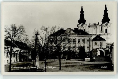 Wullersdorf Pranger Marktplatz