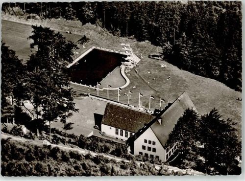 30890 W3013 Barsinghausen - Schwimmbad Fußballverbandsheim Fliegeraufnahme