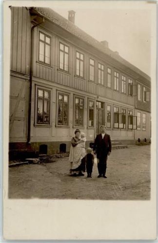 38723 W3370 Münchehof , Harz 1911 Foto AK Gruppenbild Familie Ort lt. Stempel Wohnhaus