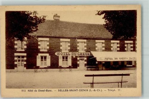 Selles-Saint-Denis Hotel du Cheval Blanc