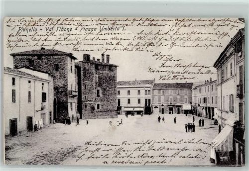Pianello Val Tidone 1908 Piazza Umberto I.