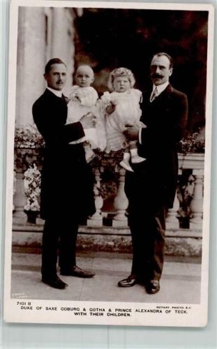 Duke of Saxe Coburg & Gotha u. Prinz Alexandra of Teck with their Children Rotary Photographic Serie 7101 B