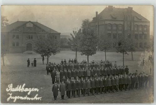 Stadthagen Gruppenbild Jugendwehr Fahrrad