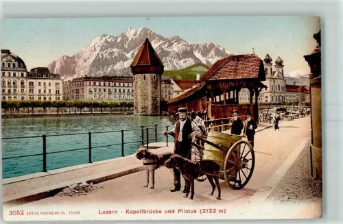 Luzern Lucerne An der Kapellbrücke AK Hundekarren