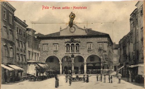 Pula Pola (Kroatien) Leporello, Hauptplatz II (kleiner Riss)