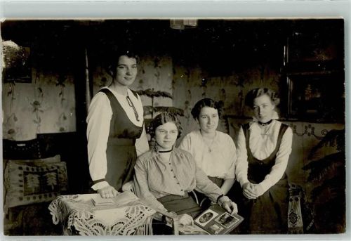 Frau Fotoalbum Stickerei