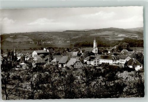 Riegel Panorama des Ortes mit Kirche St. Martin